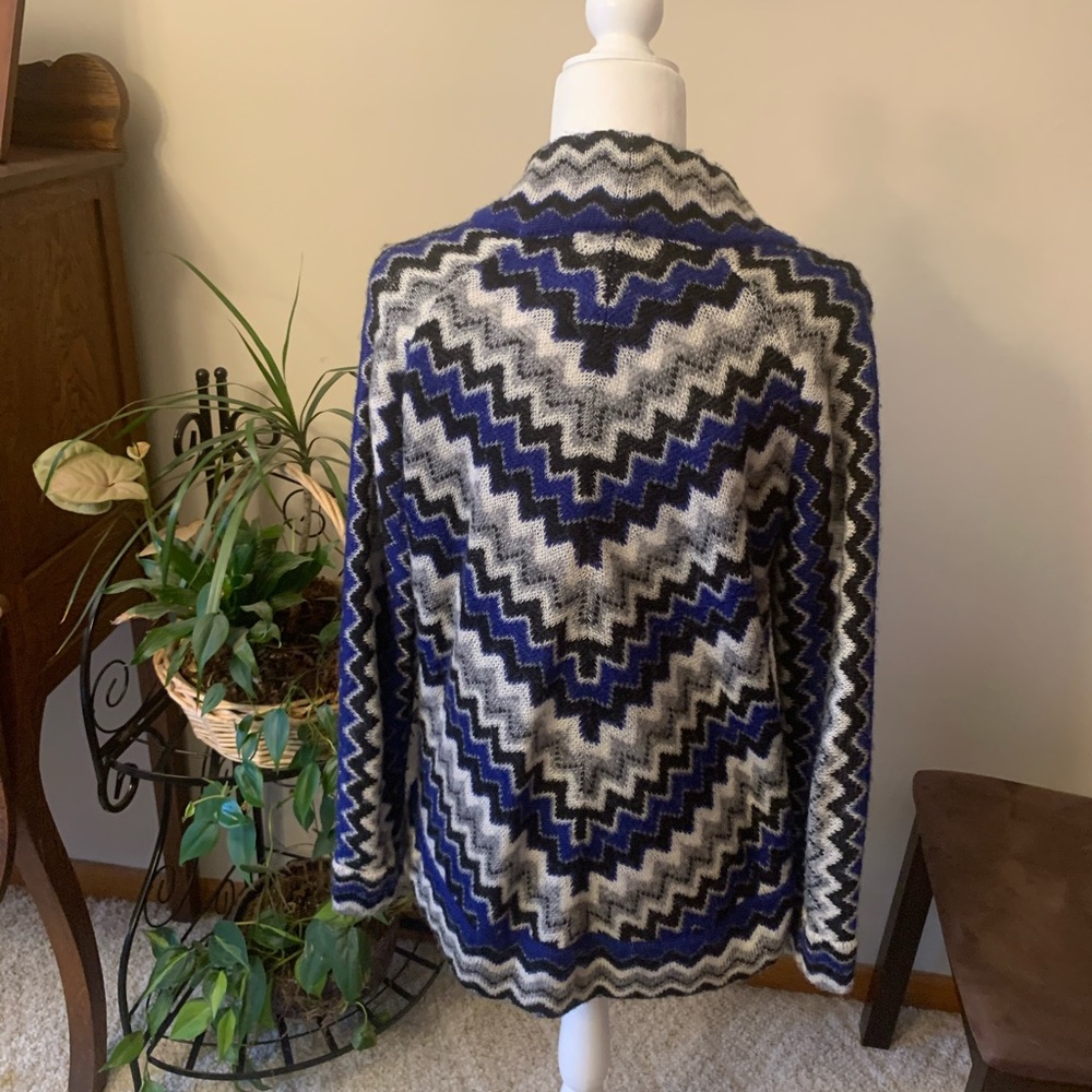 Chico’s - Cardigan - Picture 2 of 5
